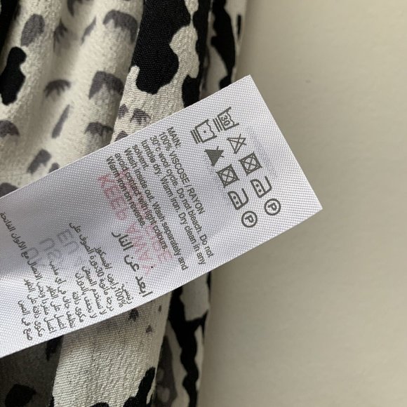 008 - Mint Velvet Blouse Size UK 12 Tie Neck Long Sleeves Snake - Picture 5 of 16